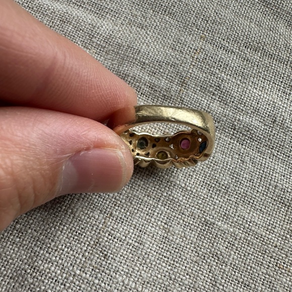 Gold Floral Cluster Ring - Picture 6 of 9